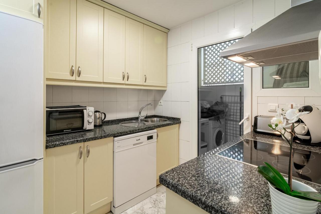 Pr45- Beach Front Apartment Puerto Banus 马尔韦利亚 外观 照片