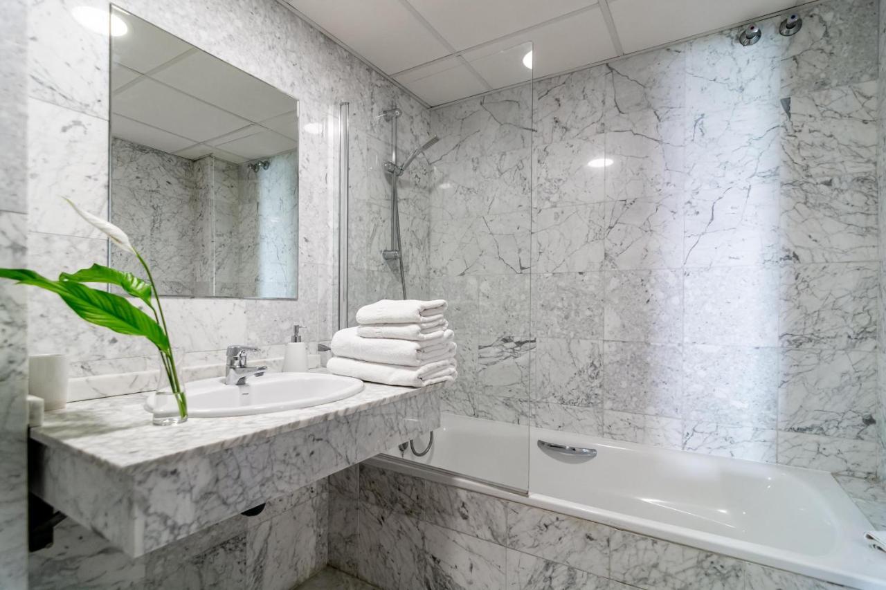 Pr45- Beach Front Apartment Puerto Banus 马尔韦利亚 外观 照片